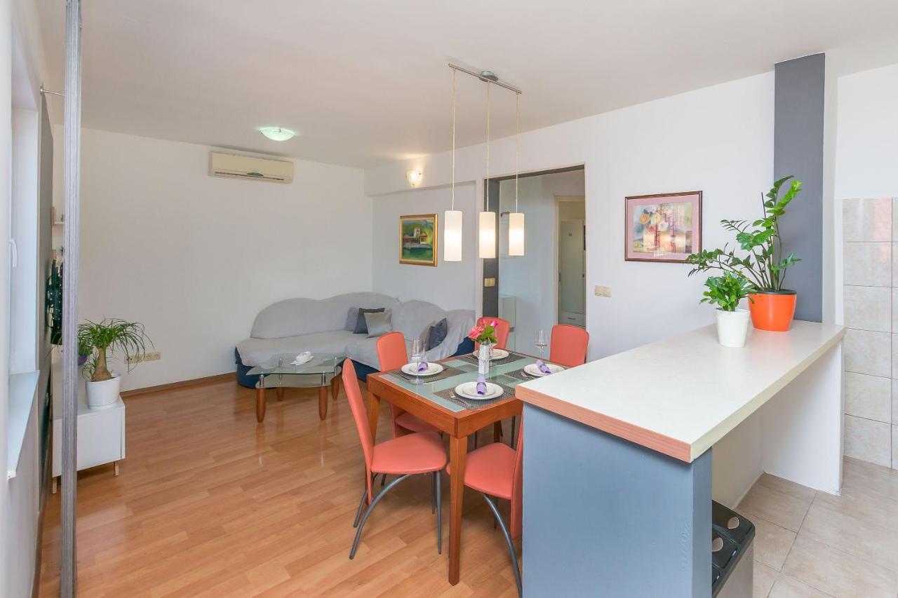 Apartment Josipa Omiš Exterior foto